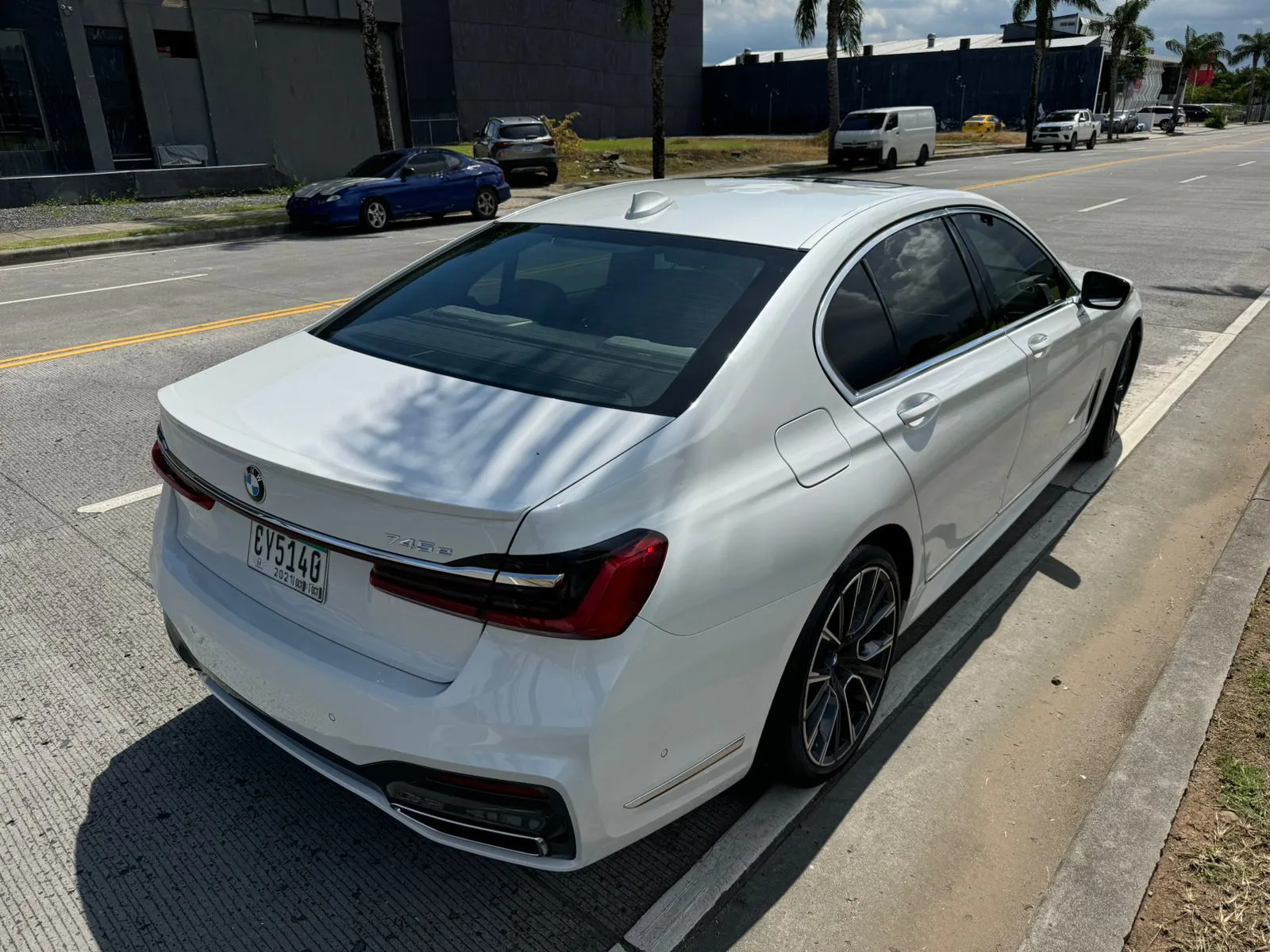 Preview imagenes del auto